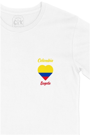 Bogota Kolombiya Bayraklı Kalpli Cep Logo Tasarımlı Beyaz Tişört