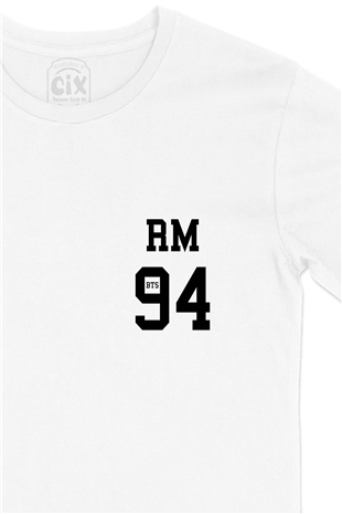 Bts Bangtan Boys Rm 94 Cep Logo Tasarımlı Beyaz Tişört