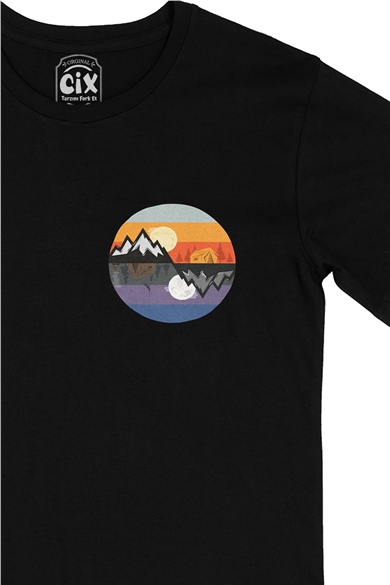 Camp Day And Night Cep Logo Tasarımlı Siyah Tişört