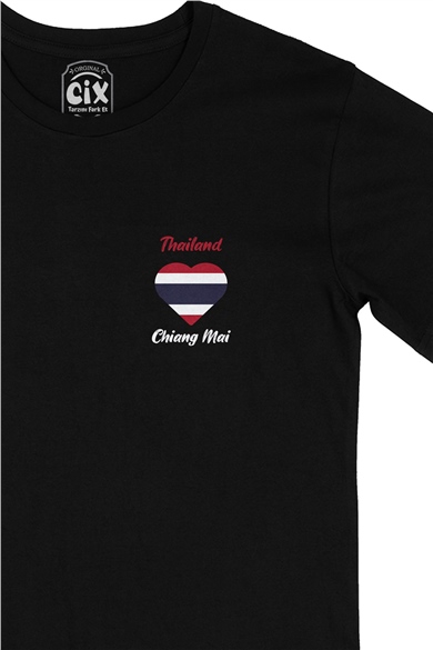 Chiang Mai Tayland Bayraklı Kalpli Cep Logo Tasarımlı Siyah Tişört