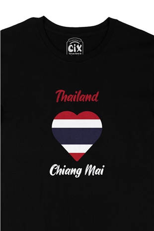 Chiang Mai Tayland Bayraklı Kalpli Siyah Tişört
