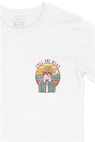 Chill And Relax Cep Logo Tasarımlı Beyaz Tişört
