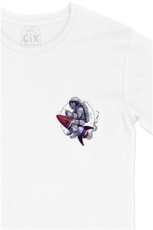 Çılgın Astronot Cep Logo Tasarımlı Beyaz Tişört