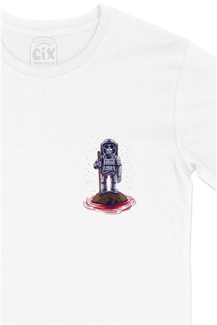 Dağcı Astronot Cep Logo Tasarımlı Beyaz Tişört