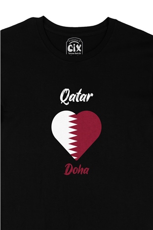 Doha Katar Bayraklı Kalpli Siyah Tişört