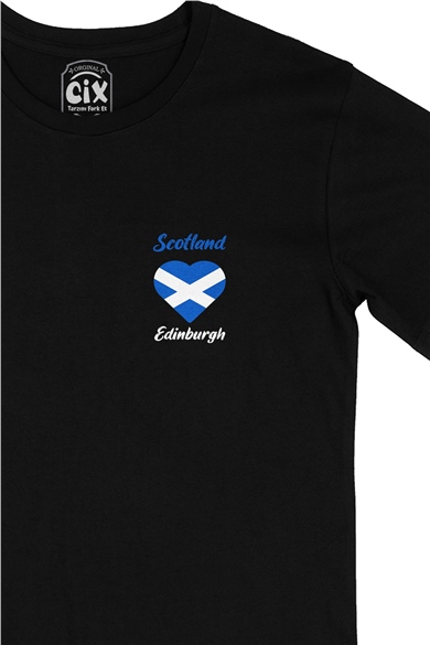 Edinburgh İskoçya Bayraklı Kalpli Cep Logo Tasarımlı Siyah Tişört