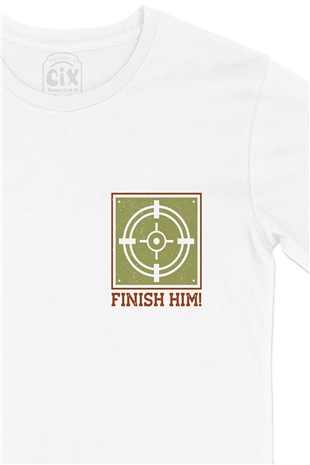 Finish Him Cep Logo Tasarımlı Beyaz Tişört
