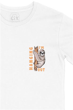 Hanging Out Koala Cep Logo Tasarımlı Beyaz Tişört