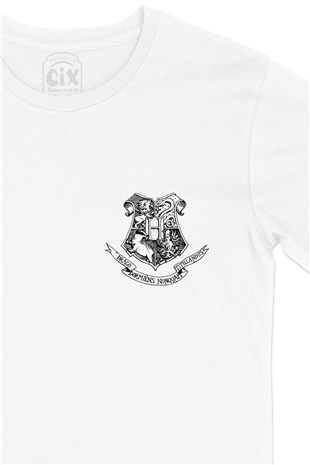 Hogwarts School Logolu Cep Logo Tasarımlı Beyaz Tişört