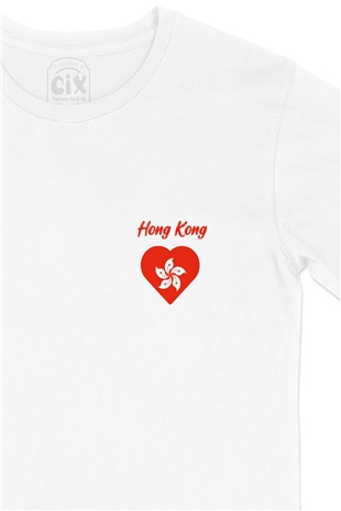 Hong Kong Bayraklı Kalpli Cep Logo Tasarımlı Beyaz Tişört