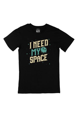 I Need My Space Siyah Tişört