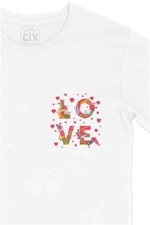 Kalpli Love Yazılı Cep Logo Tasarımlı Beyaz Tişört