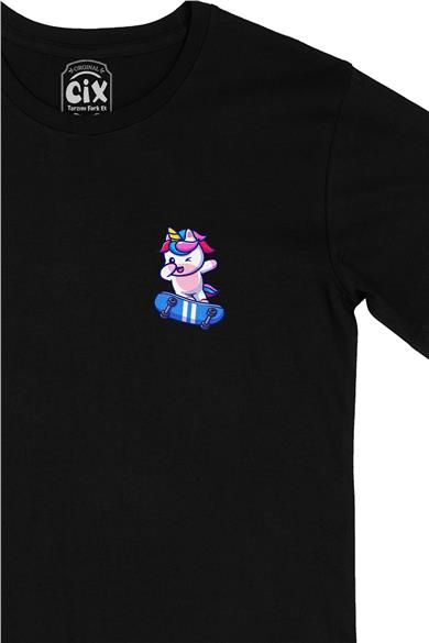 Kaykaylı Unicorn Cep Tasarım Baskılı Siyah Tişört