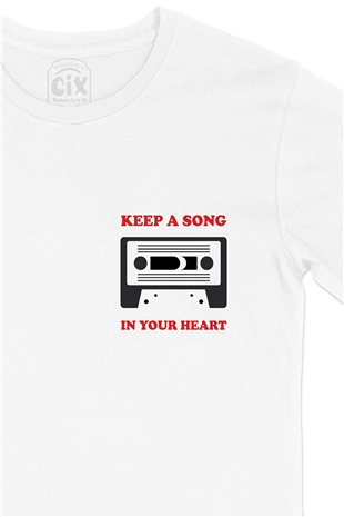 Keep A Song In Your Heart Cep Logo Tasarımlı Beyaz Tişört