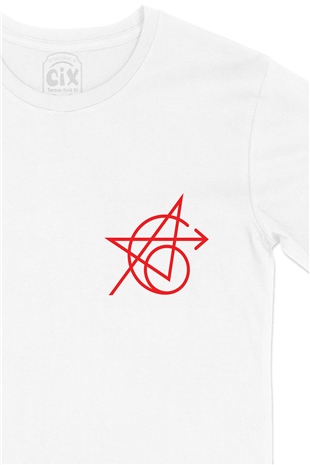 Kırmızı Avengers Simgeli Cep Logo Tasarımlı Beyaz Tişört