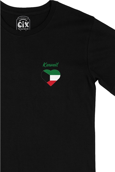 Kuveyt Bayraklı Kalpli Cep Logo Tasarımlı Siyah Tişört