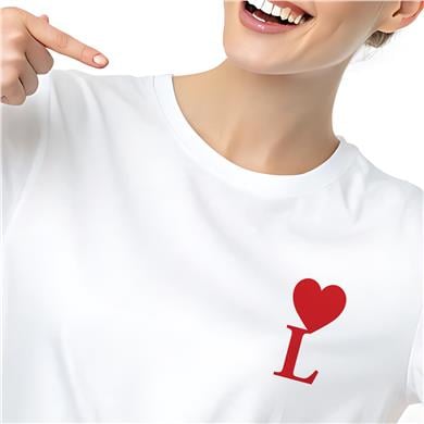 L Harf Baskılı Kalpli Boyfriend Beyaz Tişört