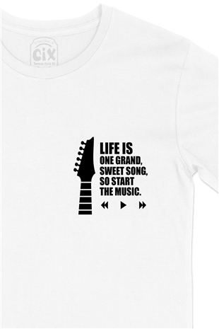 Life Is One Grand Cep Logo Tasarımlı Beyaz Tişört