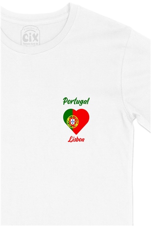 Lizbon Portekiz Bayraklı Kalpli Cep Logo Tasarımlı Beyaz Tişört