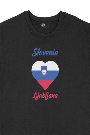 Ljubljana Slovenya Bayraklı Kalpli Siyah Sweatshirt