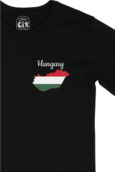 Maceristan Haritalı ve Bayraklı Cep Logo Tasarımlı Siyah Tişört