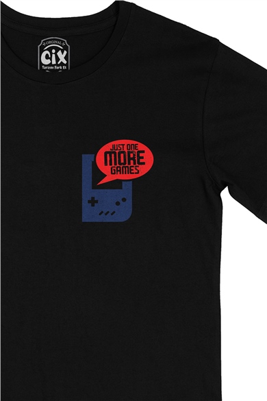 Mavi Just One More Game Cep Logo Tasarımlı Siyah Tişört
