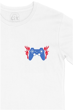 Mavili Joystick Cep Logo Tasarımlı Beyaz Tişört