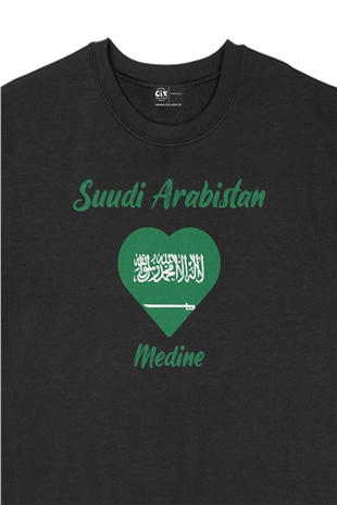 Medine Suudi Arabistan Bayraklı Kalpli Siyah Sweatshirt