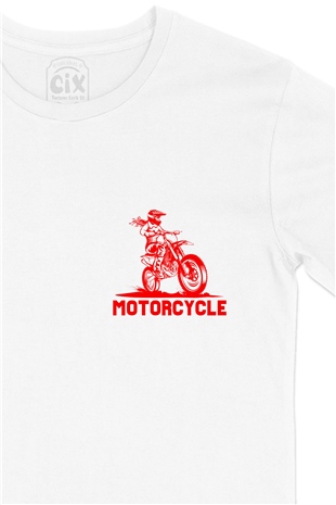 Motorcu Kız Cep Logo Tasarımlı Beyaz Tişört