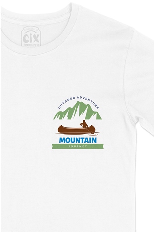 Mountain Journey Cep Logo Tasarımlı Beyaz Tişört