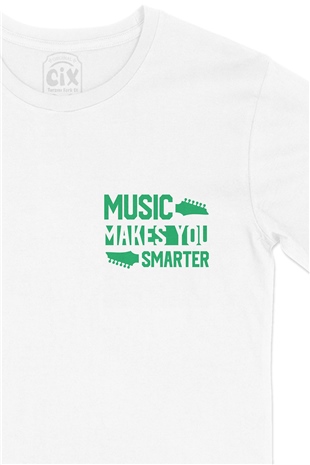 Music Makes You Smarter Cep Logo Tasarımlı Beyaz Tişört