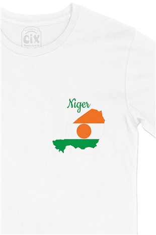 Nijer Haritalı ve Bayraklı Cep Logo Tasarımlı Beyaz Tişört