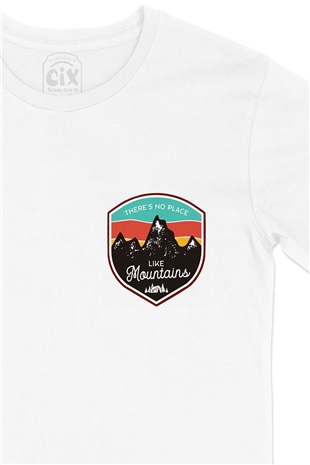 No Place Like Mountains Cep Logo Tasarımlı Beyaz Tişört
