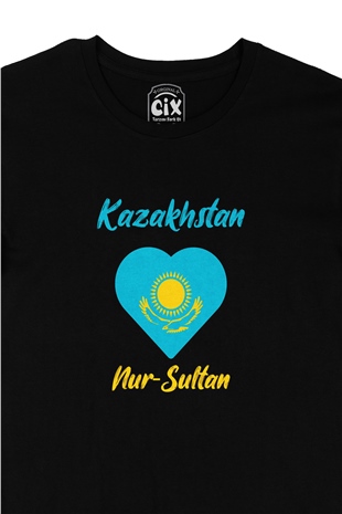 Nur Sultan Kazakistan Bayraklı Kalpli Siyah Tişört