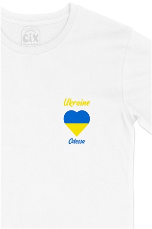 Odessa Ukrayna Bayraklı Kalpli Cep Logo Tasarımlı Beyaz Tişört