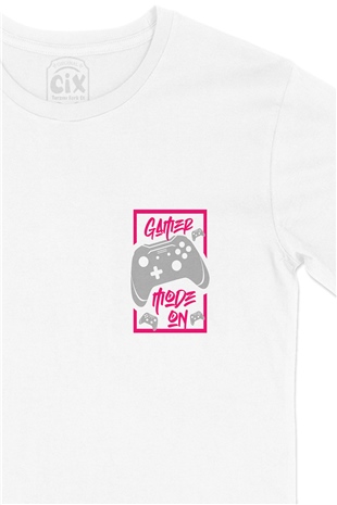 Pembe Gamer Mode On Cep Logo Tasarımlı Beyaz Tişört