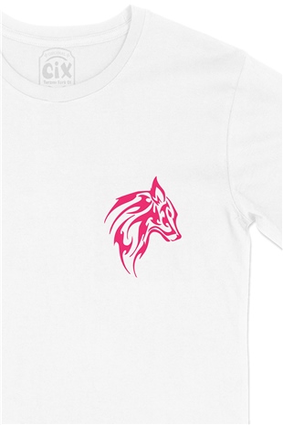 Pembe Kurt Cep Logo Tasarımlı Beyaz Tişört