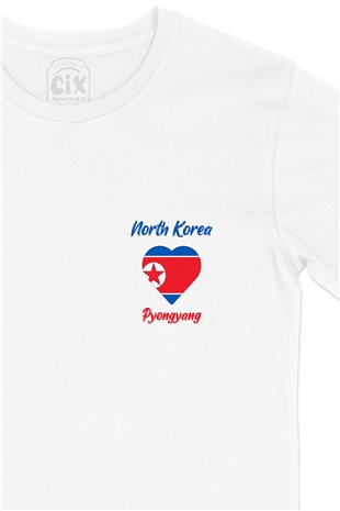 Pyongyang Kuzey Kore Bayraklı Kalpli Cep Logo Tasarımlı Beyaz Tişört