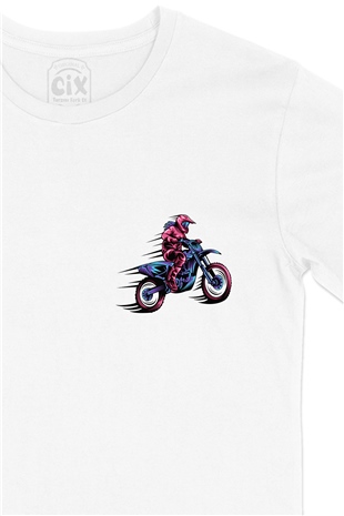 Renkli Motorcu Cep Logo Tasarımlı Beyaz Tişört