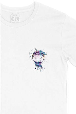 Renkli Uçan Balon Cep Logo Tasarımlı Beyaz Tişört