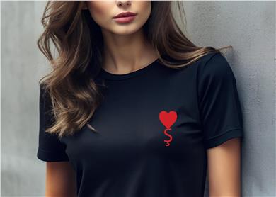 Ş Harf Baskılı Kalpli Boyfriend Siyah Tişört