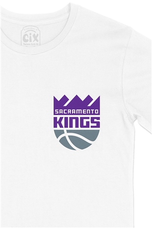 Sacramento Kings Logolu Cep Logo Tasarımlı Beyaz Tişört