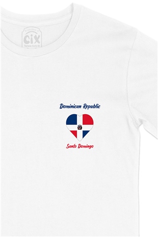 Santo Domingo Dominik Bayraklı Kalpli Cep Logo Tasarımlı Beyaz Tişört