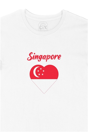 Singapur Bayraklı Kalpli Tişört