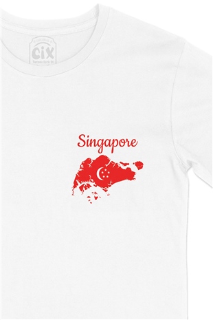Singapur Haritalı ve Bayraklı Cep Logo Tasarımlı Beyaz Tişört