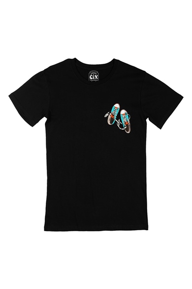 Sneakers Görselli Cep Logo Tasarımlı Siyah Tişört