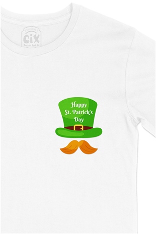 St Patricks Day Şapkalı Cep Logo Tasarımlı Beyaz Tişört