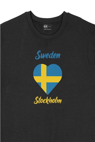 Stockholm İsveç Bayraklı Kalpli Siyah Sweatshirt