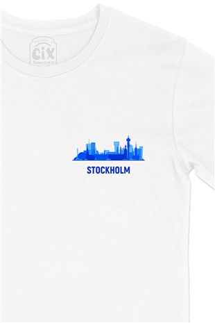 Stockholm Manzaralı Cep Logo Tasarımlı Beyaz Tişört