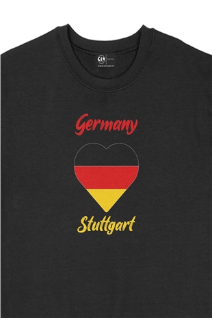 Stuttgart Almanya  Bayraklı Kalpli Siyah Sweatshirt